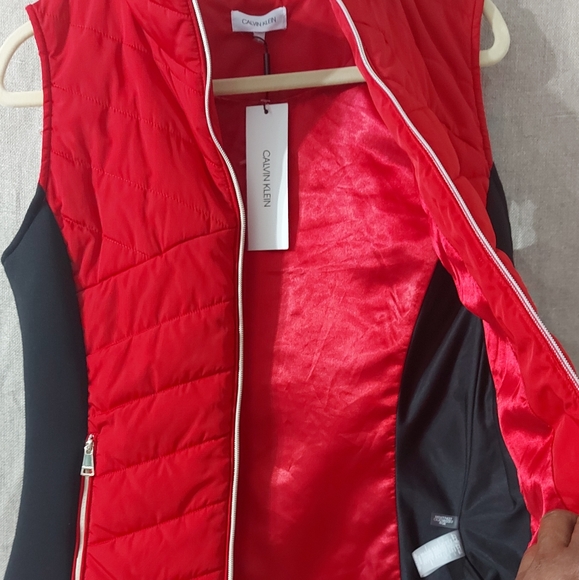 Calvin klein puffers Jackets size Large Sleeveless color Black and Red - Picture 10 of 16